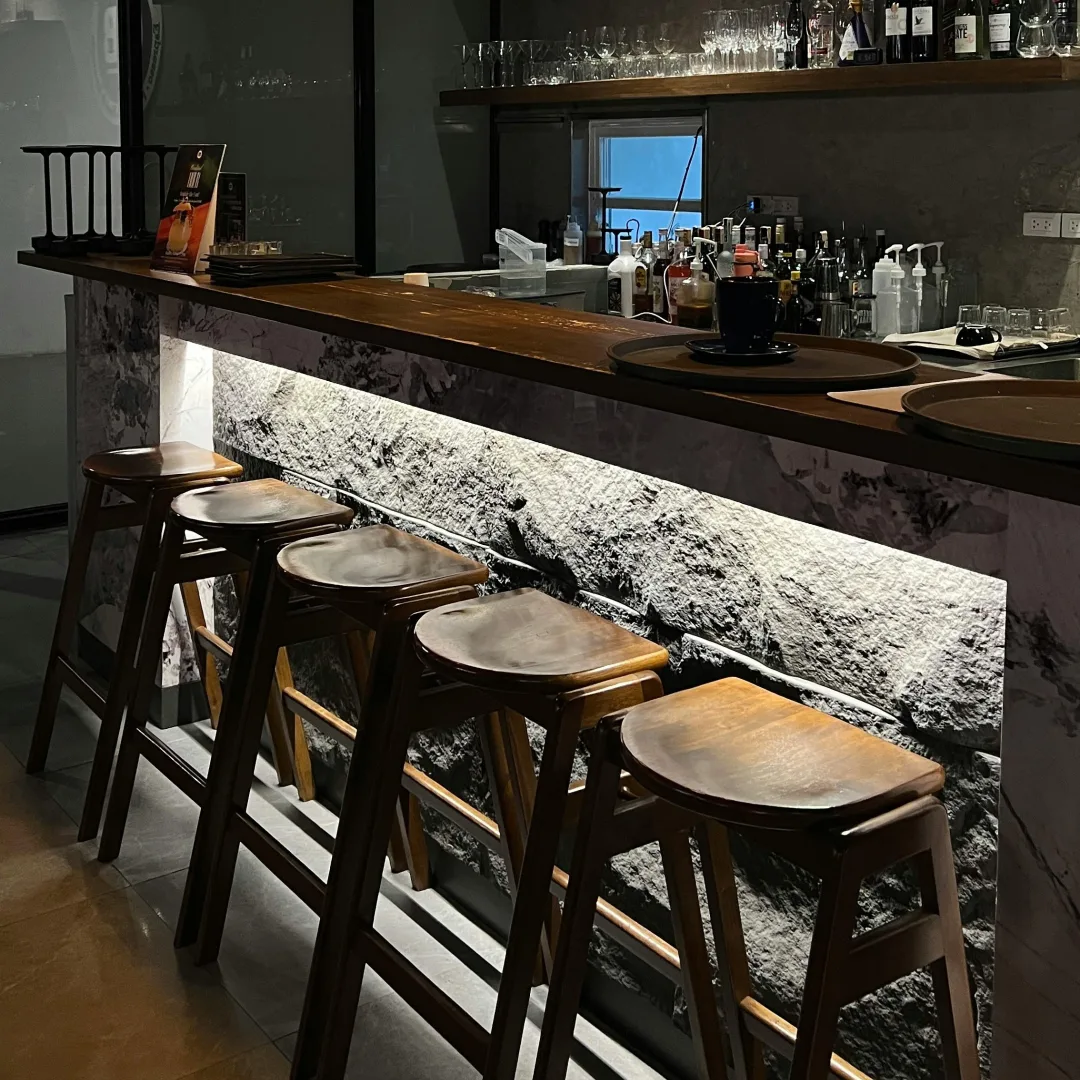 Cafes & Workspaces